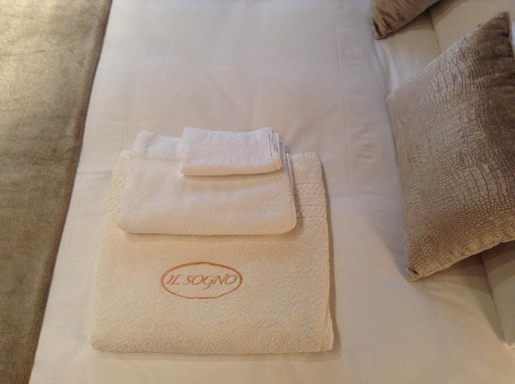 Il Sogno Guest House สโปเลโต ห้อง รูปภาพ
